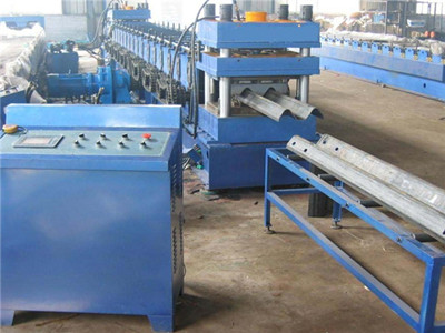 高速公路護(hù)欄板成型機(jī)